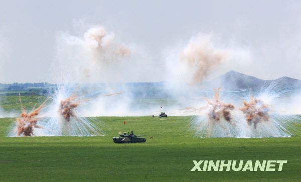 Начальники генштабов Китая и России посетили совместные военные учения «Мирная миссия - 2009» 1