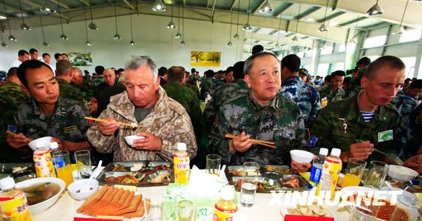 Начальники генштабов Китая и России посетили совместные военные учения «Мирная миссия - 2009» 13