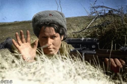 Впервые обнародованы цветные фотографии советских солдат во время Второй мировой войны 3