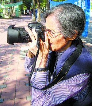 Женщина-фотограф Хоу Бо: лично присуствовала на торжественной церемонии по поводу образования КНР 