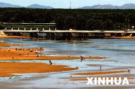 Морской курорт Бэйдайхэ свидетельствует о развитии китайского туризма в течение 30 лет