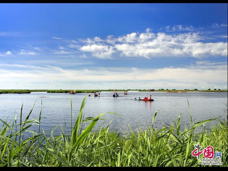 Красивые пейзажи на озере Хэминху города Дацин провинции Хэйлунцзян
