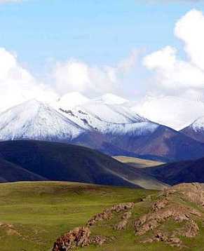 Чарующий рельеф безлюдной зоны на севере Тибета