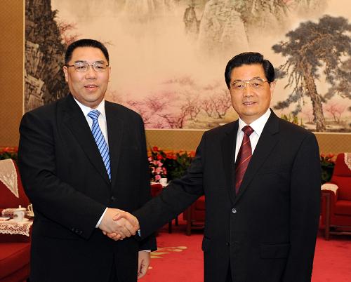 Ху Цзиньтао встретился с новым главой администрации ОАР Аомэнь