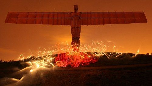 Фотограф из Великобритании «рисует» лучами света 