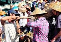 Активизация торговли морепродуктами в порту Таньмэнь провинции Хайнань