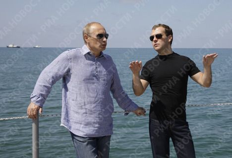 Д. Медведев и В. Путин вместе провели конец недели в резиденции 2