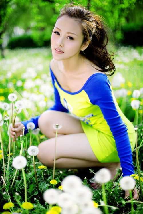 Дэн Тяньцин - самая популярная красавица в сети Интернет
