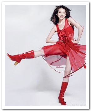 Тайваньская красавица Линь Чжилин в красном