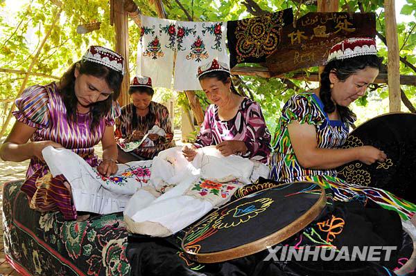 Торжественный 18-й Фестиваль винограда Турфана 