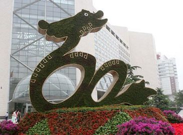 В Пекине украшают проспект Чанъаньцзе для встречи 60-летия КНР