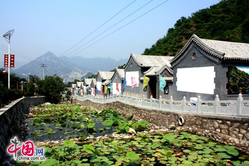 Посещение дома-музея драматурга династии Юань Ма Чжиюаня 3