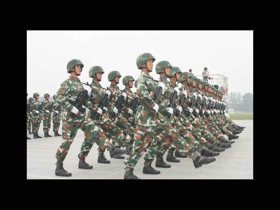 Репетиция военного парада в честь 60-летия КНР