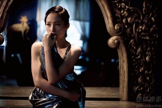 Очаровательная красавица Цзян Иянь
