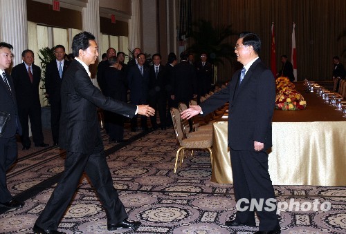 Председатель КНР и премьер-министр Японии встретились в Нью-Йорке