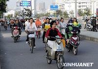 В День без автомашин жители разных районов Китая способствовали реализации инициативы экологической поездки