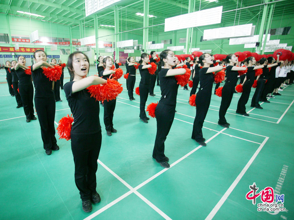 Раскрыты тайны подготовки к празднованию Дня образования КНР: за завесой тайны находятся очень милые люди - студенты
