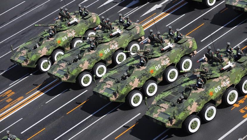 Великолепный военный парад, посвященный 60-летию КНР