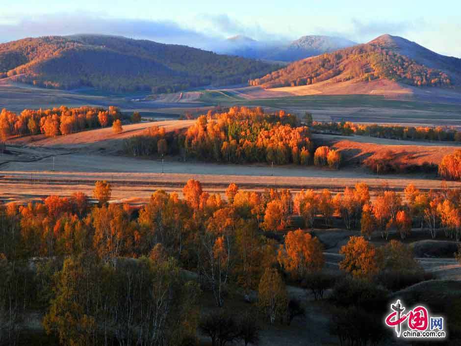 Красивые осенние пейзажи в горах Цзиньцюба