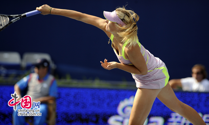 Россиянка Мария Шарапова победила белорусскую теннисистку Викторию Азаренко на турнире в Пекине