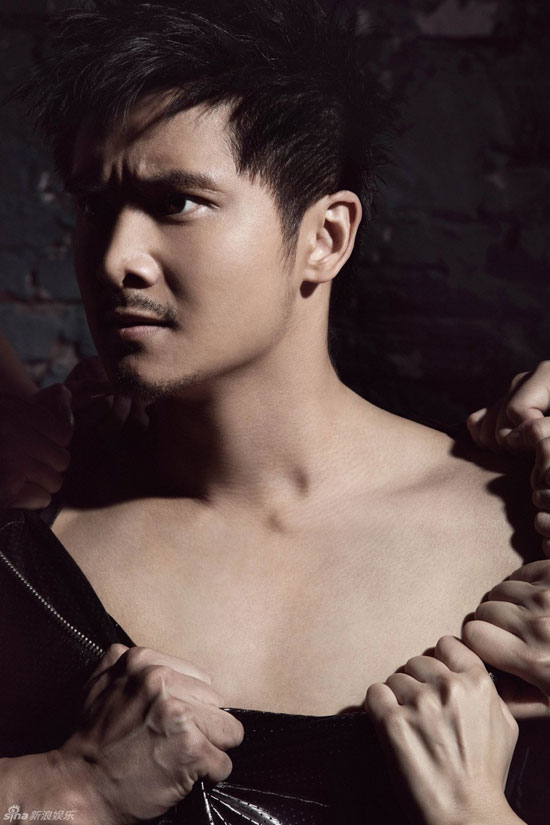Сексуальный фотоальбом китайского спортсмена Тянь Ляна 3