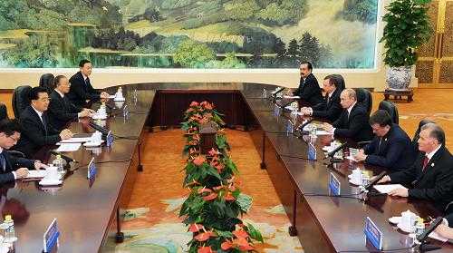 Встреча Ху Цзиньтао с главами правительств Казахстана, Кыргызстана, РФ, Таджикистана и Узбекистана