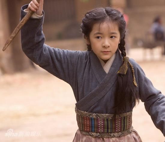 Фотографии маленькой звезды Сюй Цзяо из фильма «Хуа Мулань» 4