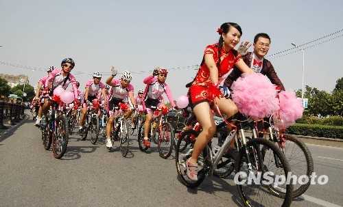 Оригинальная свадьба на велосипедах в г. Сучжоу 