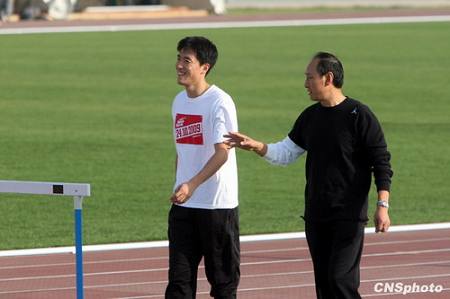Лю Сян на площадке для тренировок