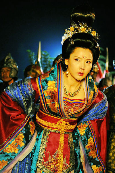 Красивые женщины в нарядах династии Тан в телесериале «Наложнцы Ян Гуйфэя»5