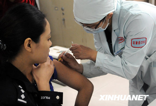 В разных местах Китая стартовала вакцинация от вируса гриппа H1N1