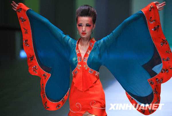 Красивые модели на Китайской международной неделе моды 