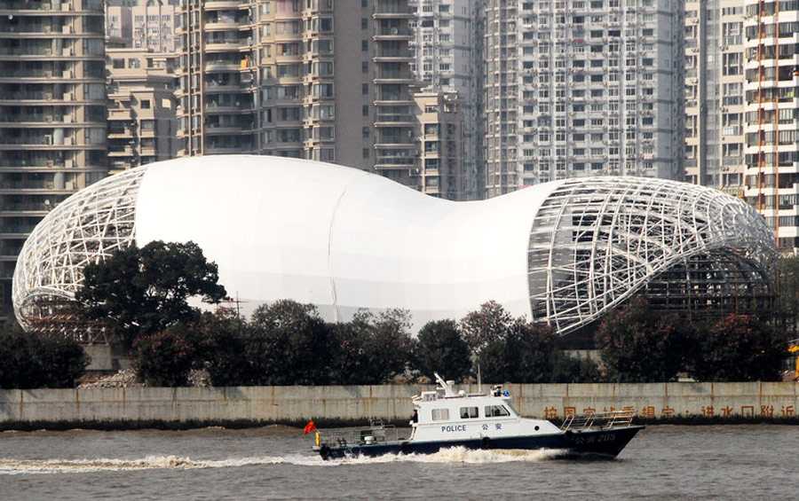Оригинальные сооружения в парке павильонов ЭКСПО-2010 в Шанхае 
