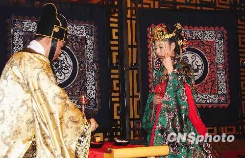 Традиционная китайская свадьба в Пекине 