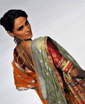 Фотографии с Пакистанской недели моды, открывшейся 7 ноября