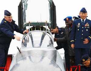 Представители ВВС 32 стран посетили авиационное подразделение китайских ВВС