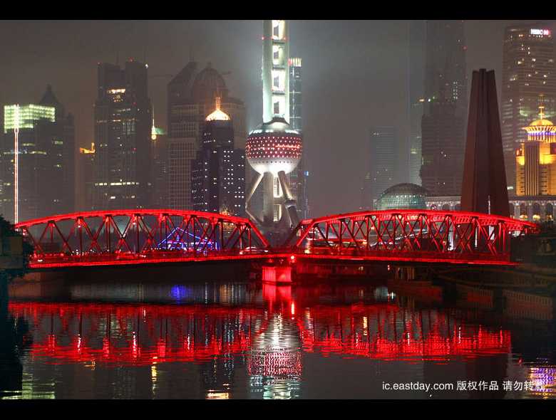 Волшебный ночной вид моста Вайбайдуцяо в районе Пудун Шанхая