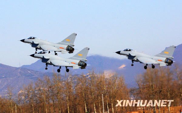 В Пекине состоялось авиашоу в честь 60-летия ВВС НОАК1