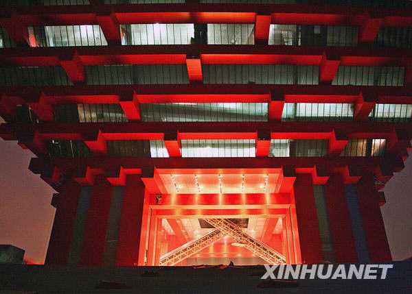 Состоялось пробное включение системы освещения Китайского национального павильона ЭКСПО-2010 