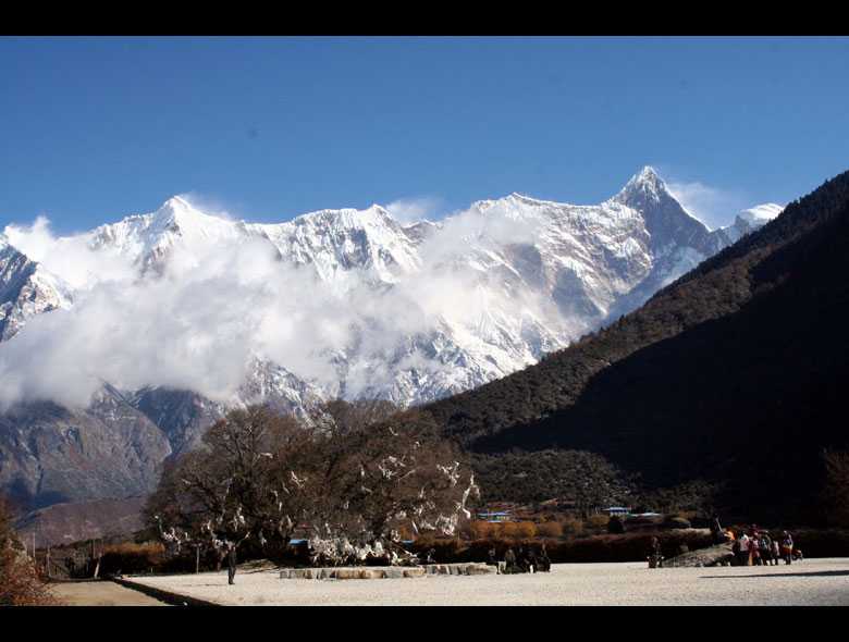 Зимние пейзажи ?тибетского района к югу от реки Янцзы?