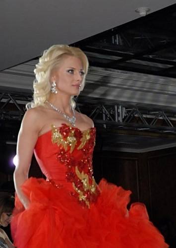 Россиянка Виктория Радочинская стала победительницей конкурса «Миссис мира» 2009 года