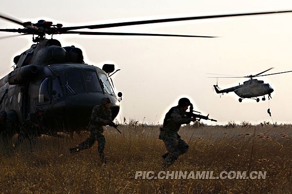 Начались военные учения «Объединение-2009» с боевой стрельбой