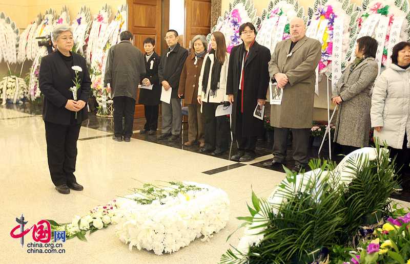 В Пекине состоялась траурная церемония прощания с известным переводчиком Ян Сяньи
