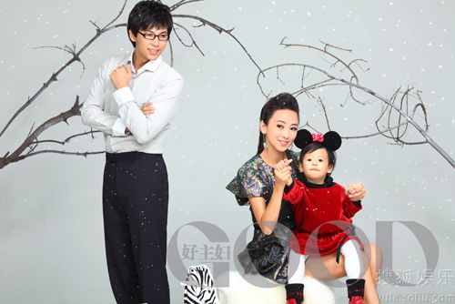 Сянганская звезда Вэн Хун со своей счастливой семьей