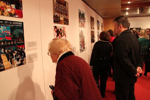 В Лиссабоне состоялась фотовыставка, посвященная 10-й годовщине возвращения ОАР Аомэнь в лоно Родины 