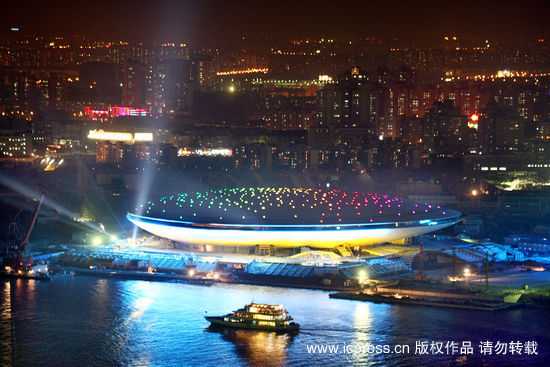 Пробное включение системы освещения Центра художественных выступлений ЭКСПО-2010 в Шанхае 