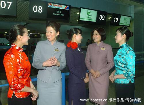 Обмен стюардессами тайваньской авиакомпанией «Хуахан» и Китайской восточной авиакомпанией континентальной части Китая