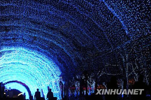 Экспериментальное зажжение лампочек в Пекине в преддверии Нового года