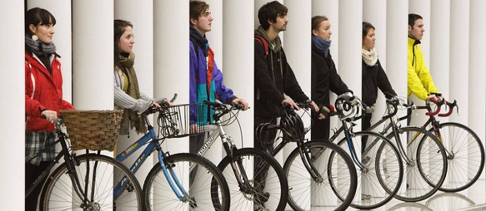 Английские студенты пропагандируют велосипедные путешествия