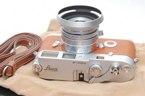 Компаниями «Leica» и «Hermes» выпущена ограниченная серия камер 